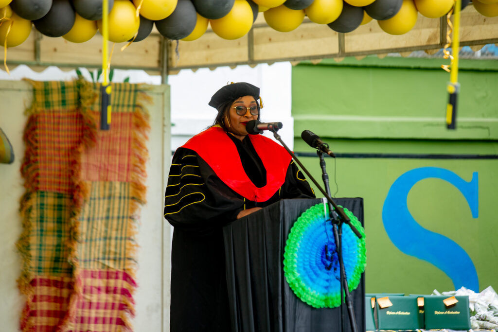 Discours de la directrice de l'AISB, Le Dr Laura Viban - AISB promotion 2023