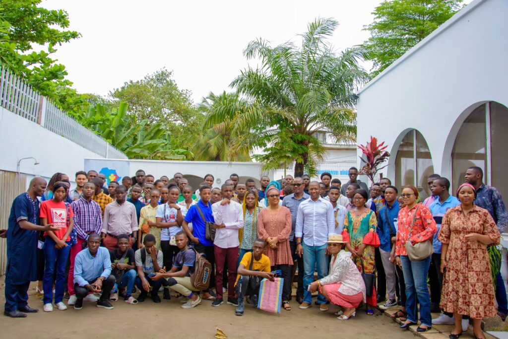 À la découverte des métiers des télécommunications avec Maixent BEKANGBA